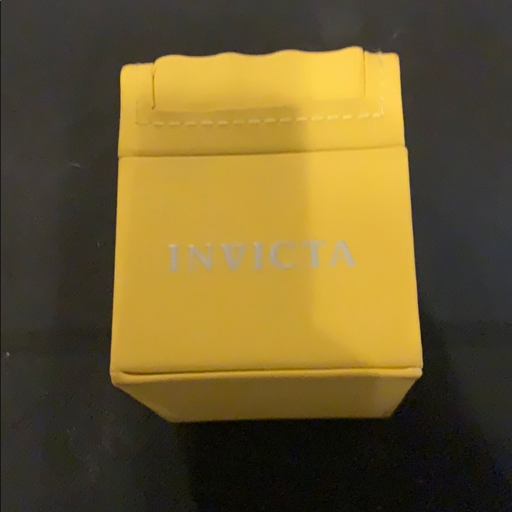 Watch - Picture 2 of 5